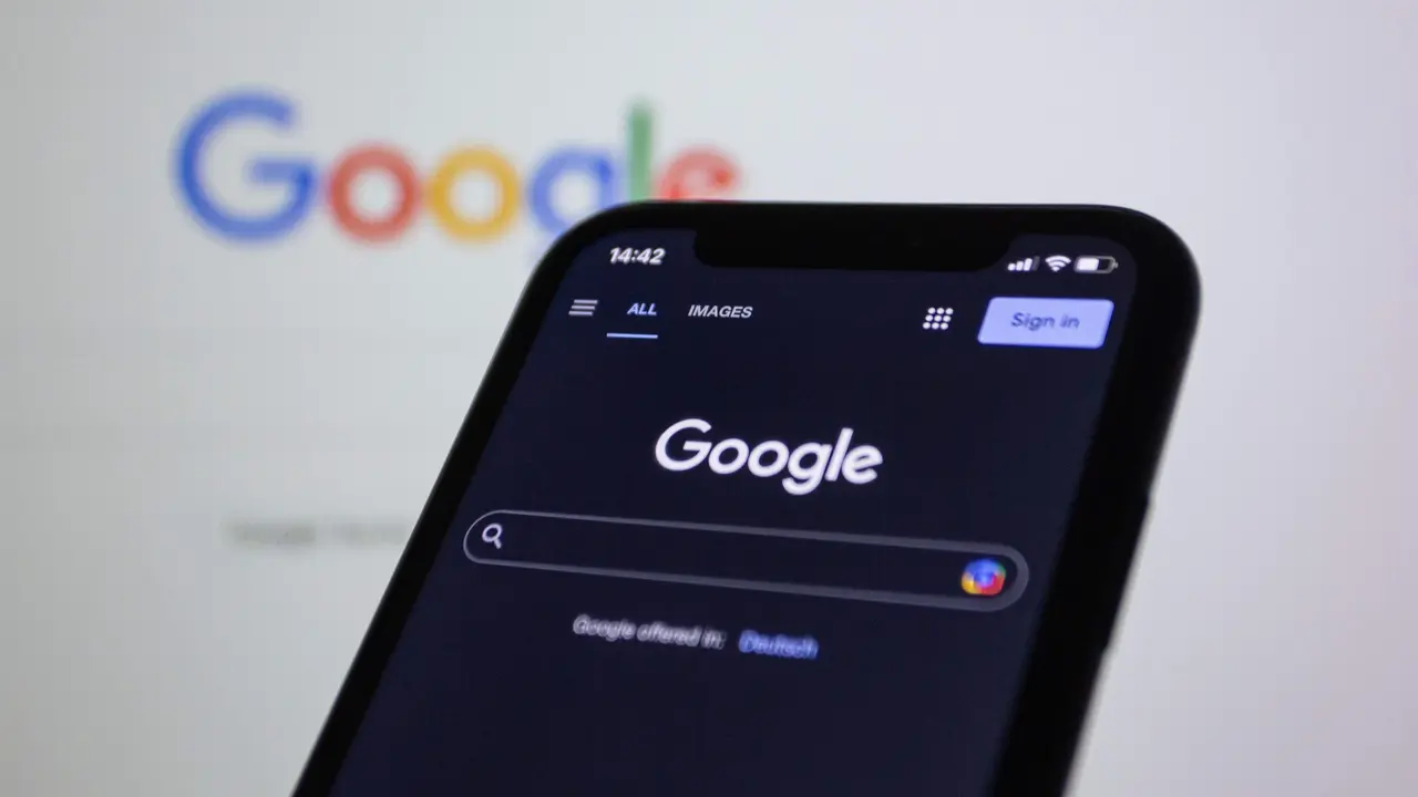 Remoção de Conteúdo do Google: Como funciona e quando é possível reduzir a exposição online